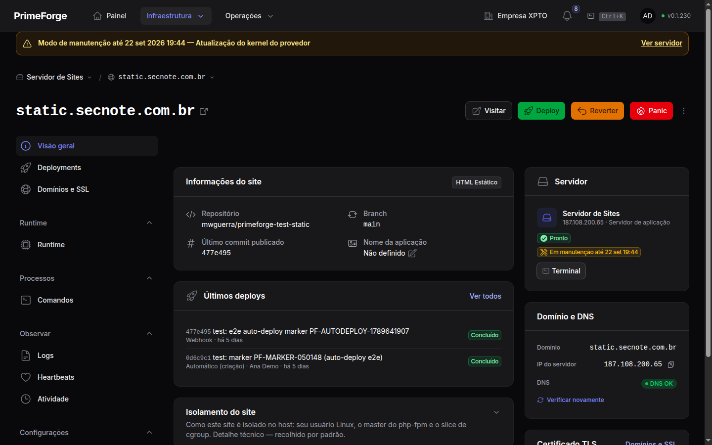 Faixa de estado do servidor no topo de uma página de site